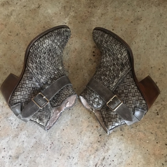 Pons Quintana Leather Woven Buckle Booties - Picture 6 of 14